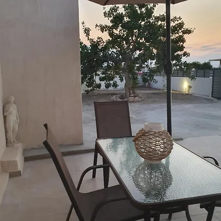 Da Vinci Kavouropetra Αίγινα